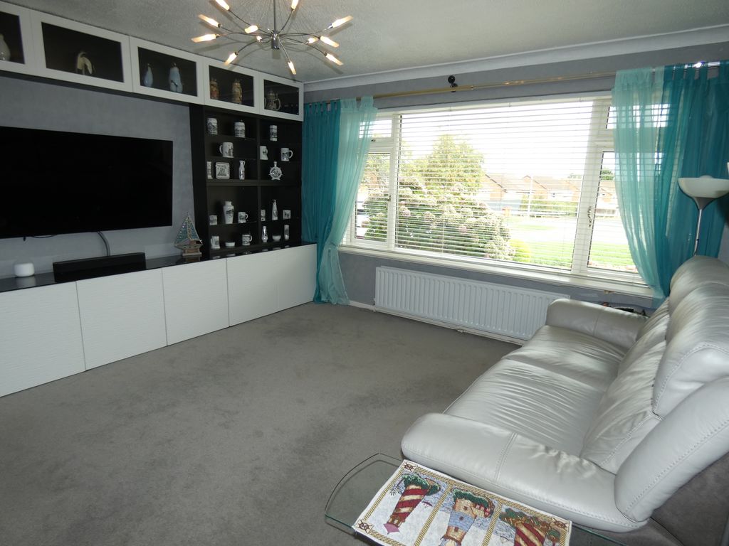 Lounge- click for photo gallery